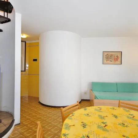 Villaggio Tivoli-3 By Interhome